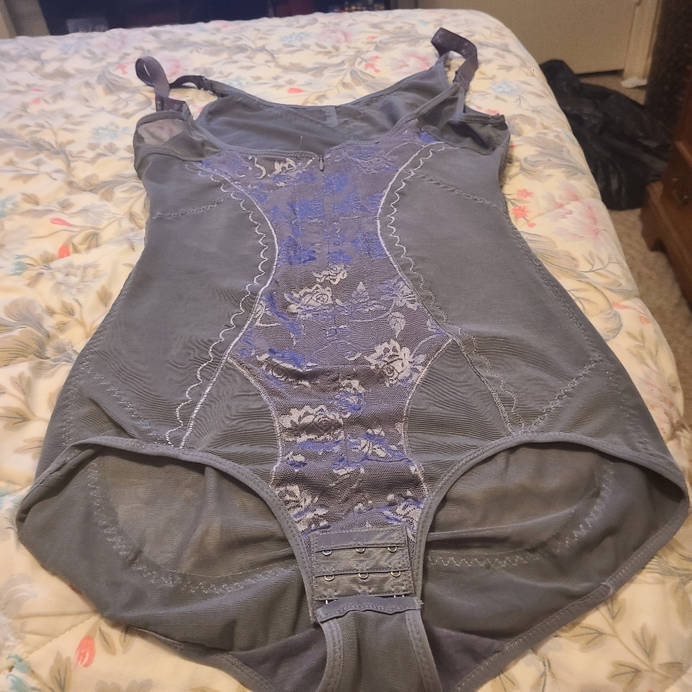 Foundation garment